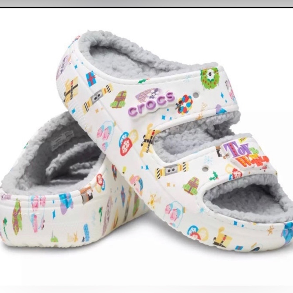 Nwt Disney Pixar holidays sandal crocs W9/M7